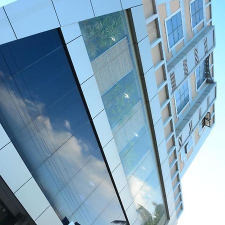 Hotel Falcon Thiruvananthapuram Bagian luar foto
