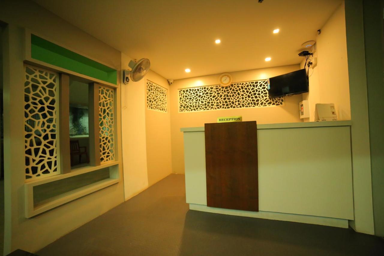 Hotel Falcon Thiruvananthapuram Bagian luar foto
