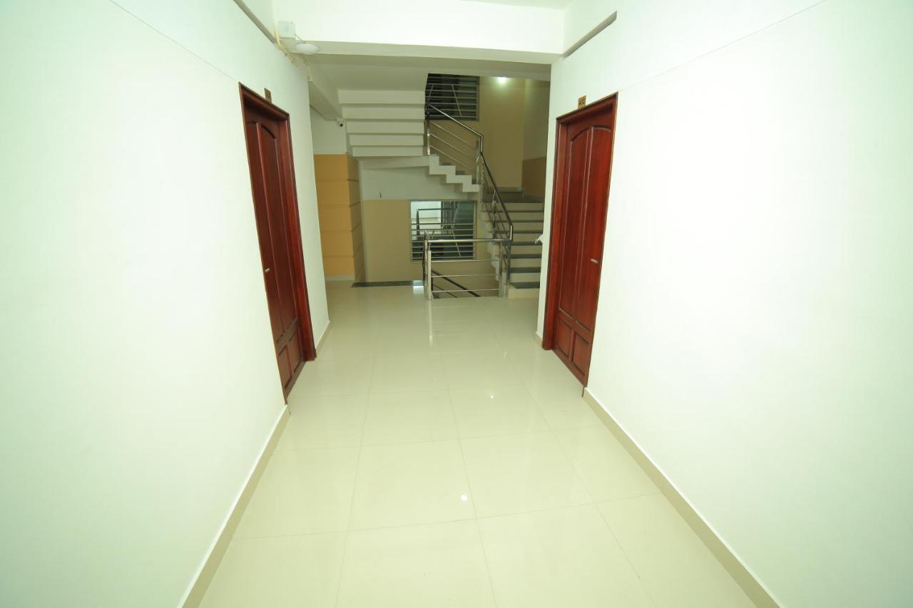 Hotel Falcon Thiruvananthapuram Bagian luar foto